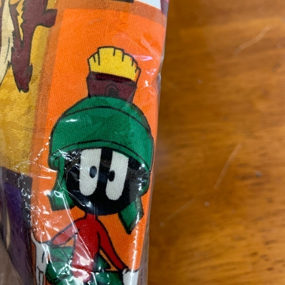 Looney tunes mens tie new sealed in bag warner bros
